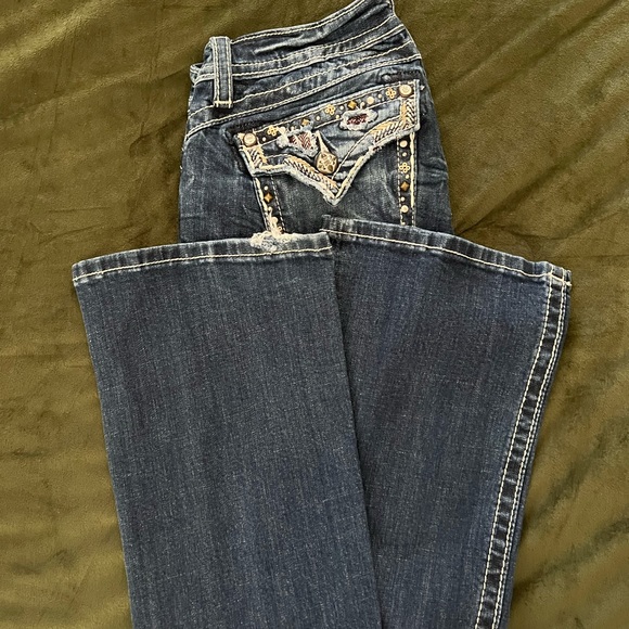 Miss Me mid rise boot cut jeans size 28x34 - Picture 3 of 4